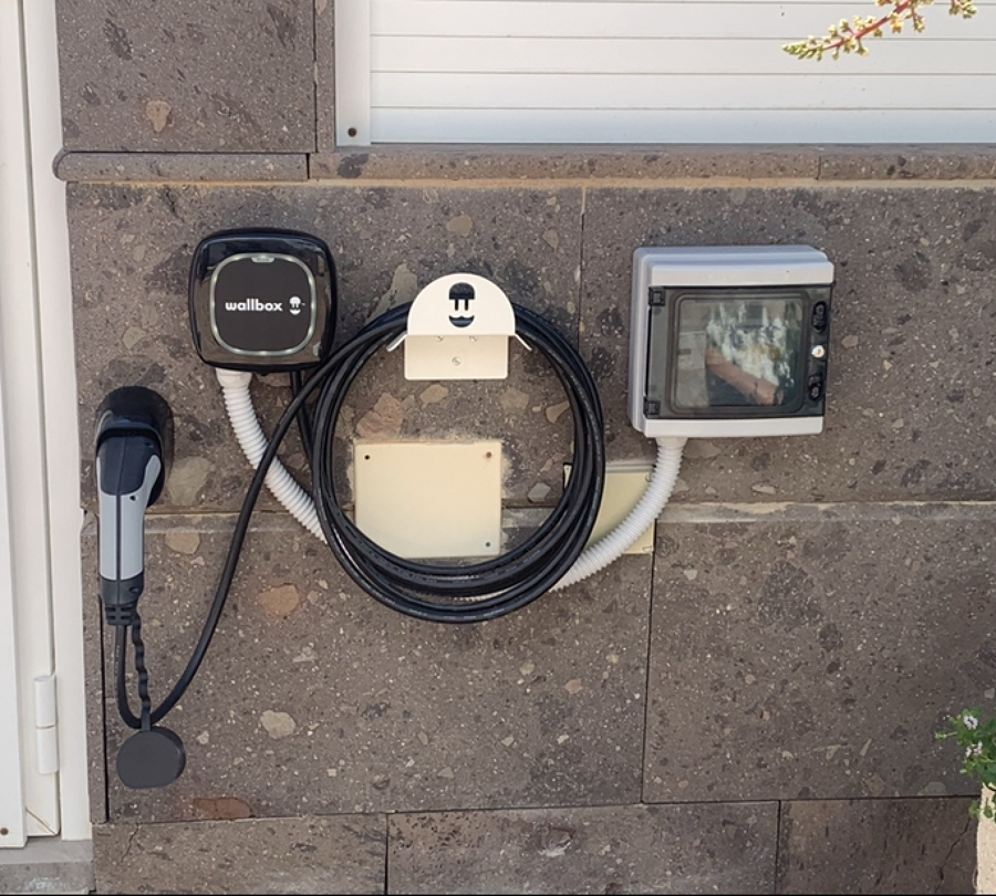 Punto de recarga vehículos eléctricos