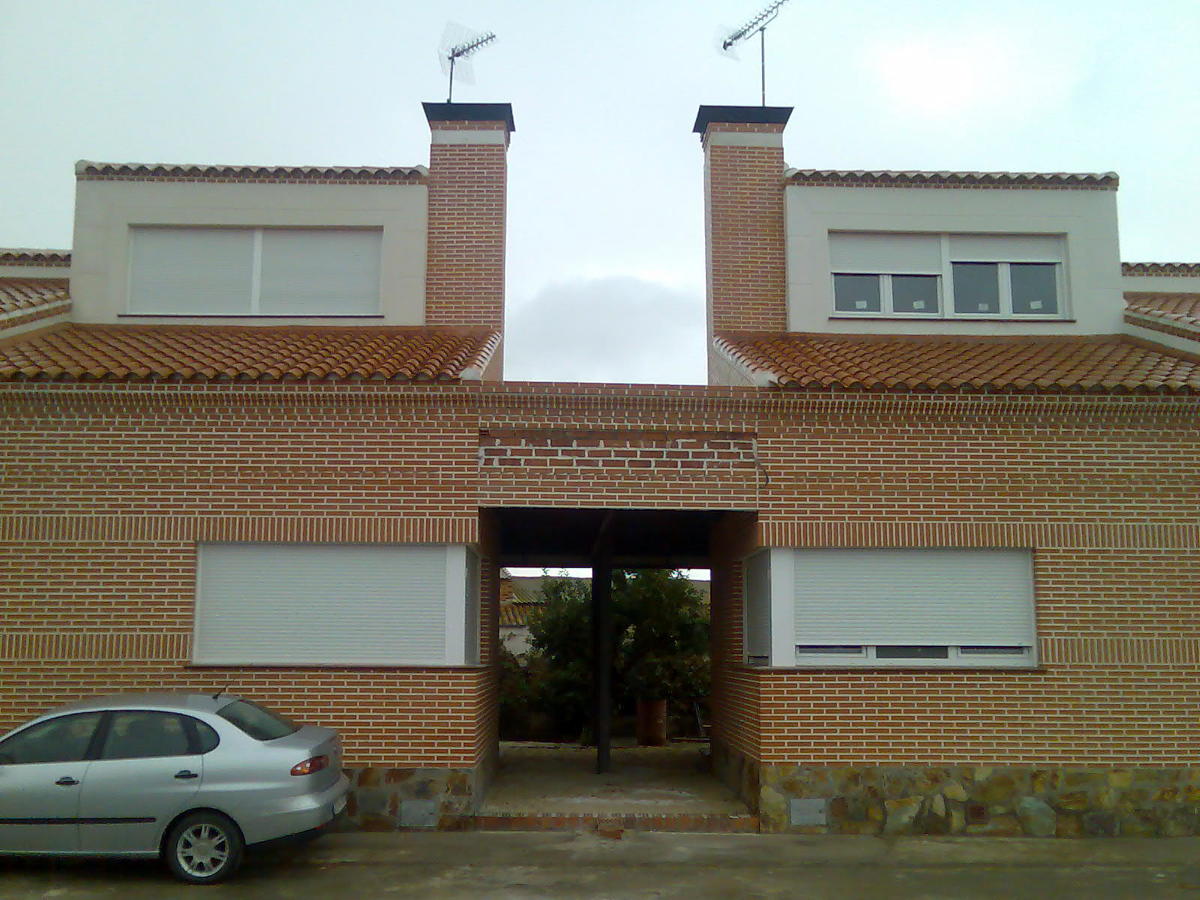 2 VIV.UNIFAMILIARES. RASUEROS. AVILA