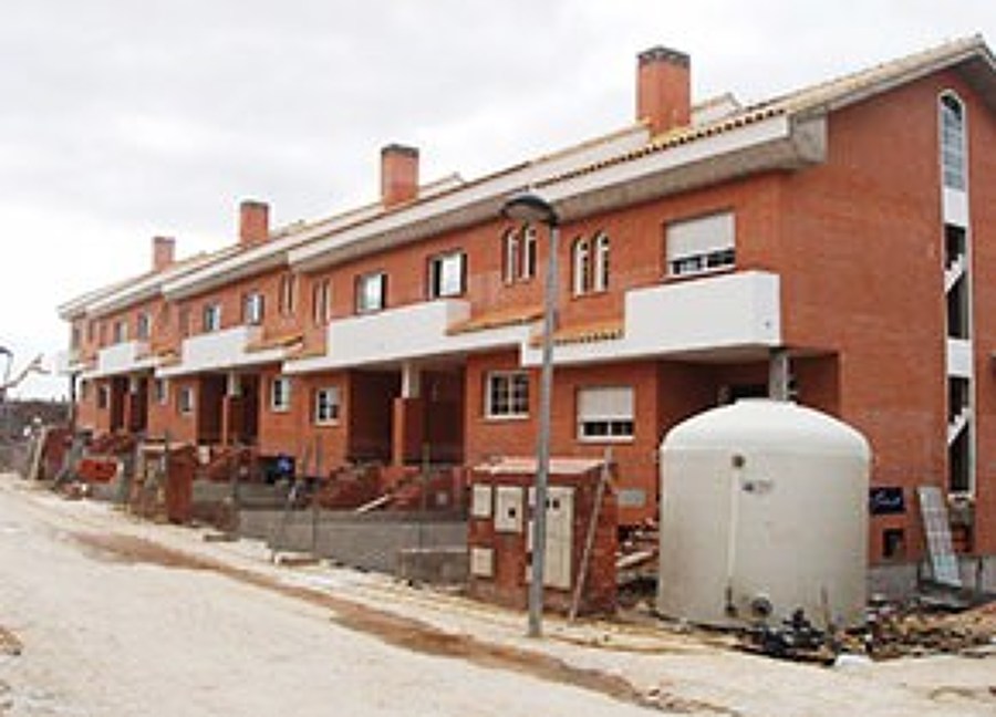 20 viviendas unifamiliares adosadas en Villalbilla