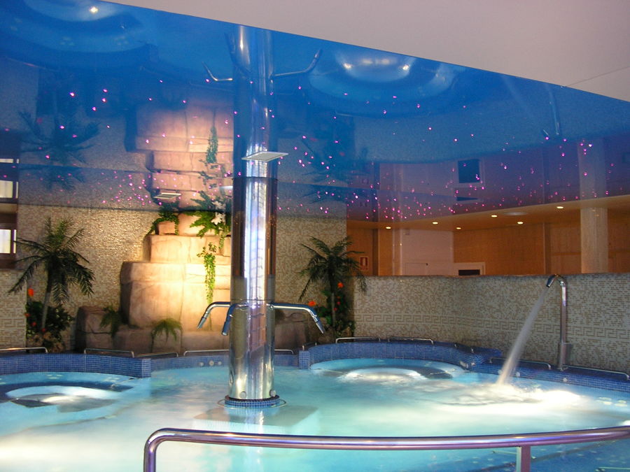 Piscina con hidroterapia