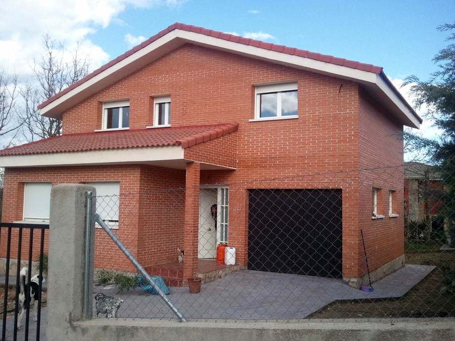  CONSTRUCCIÓN DE VIVIENDA UNIFAMILIAR  180 M2 