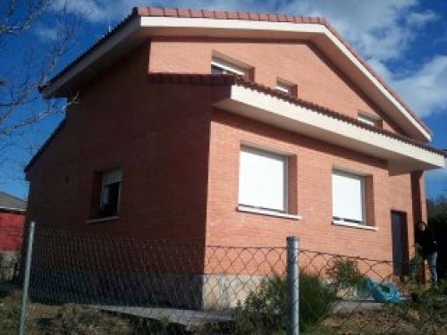  CONSTRUCCIÓN DE VIVIENDA UNIFAMILIAR  180 M2 