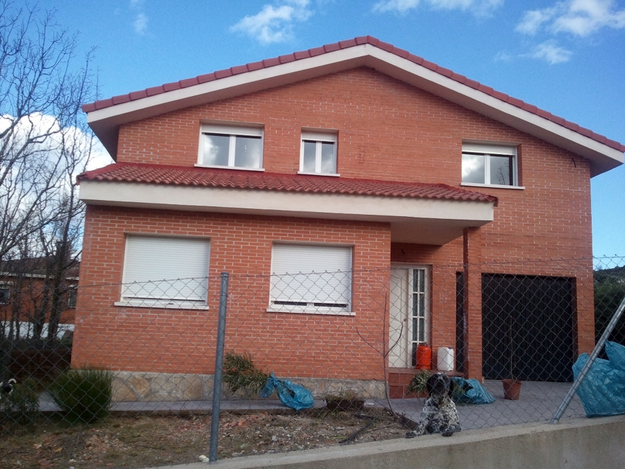  CONSTRUCCIÓN DE VIVIENDA UNIFAMILIAR  180 M2 