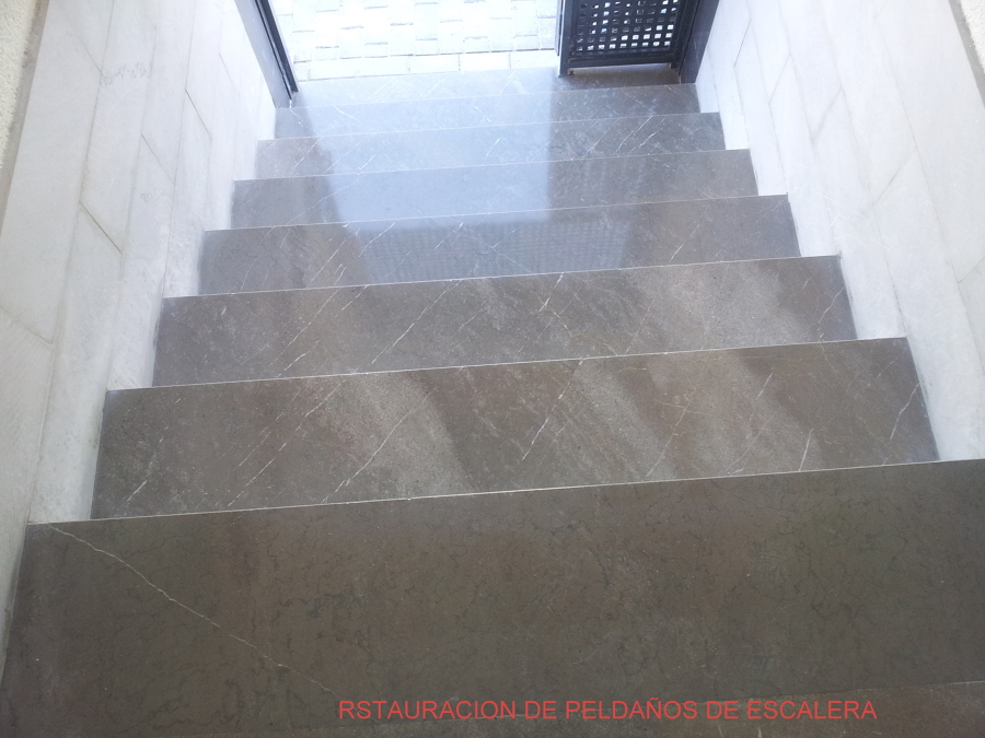 ESCALERAS DE MARMOL PULIDO