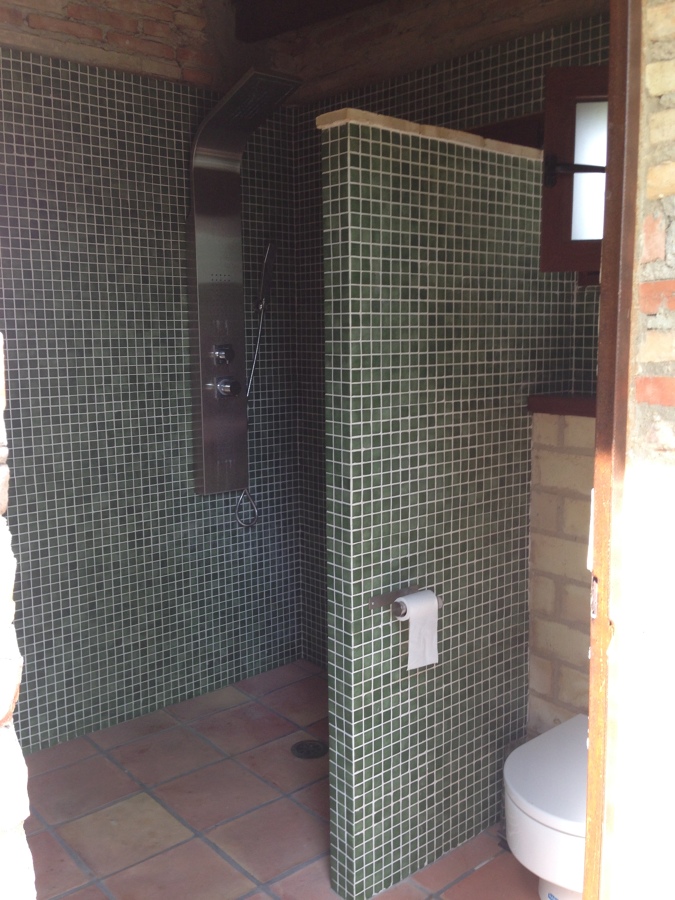 BAÑO EXTERIOR PISCINA