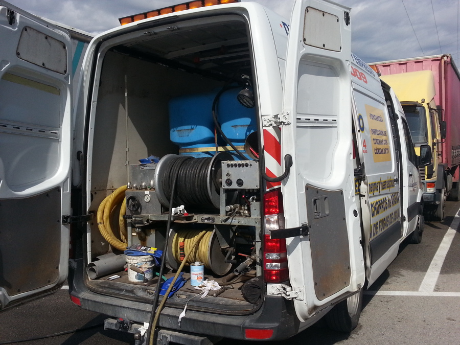 EQUIPO DE DESATASCO PARA LA CIUDAD