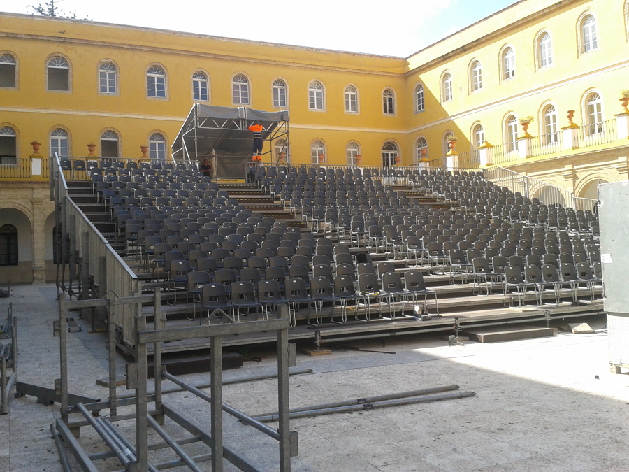 Grada para evento militar, San Fernando