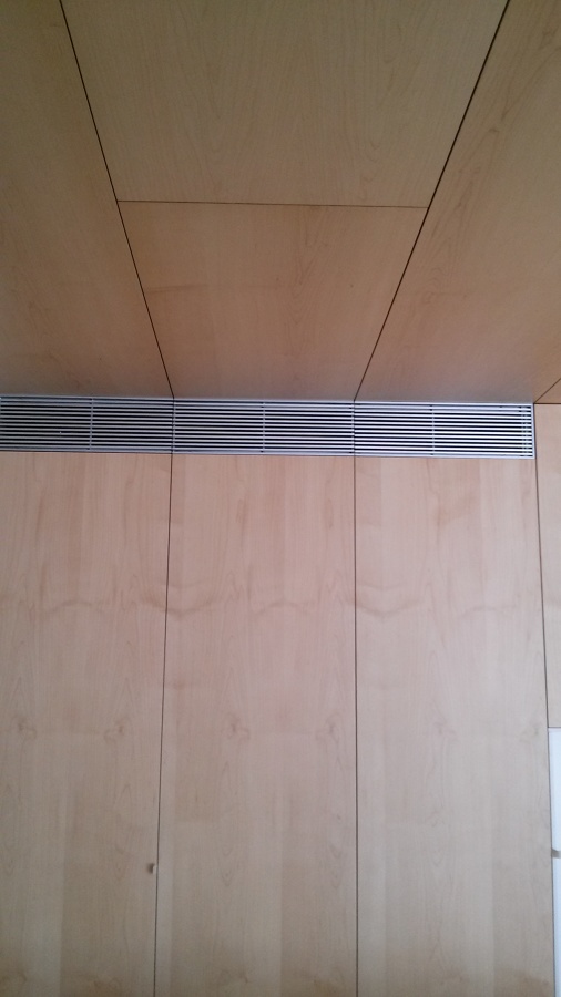 Rejillas lineales de impulsión - retorno de Aire Acondicionado.