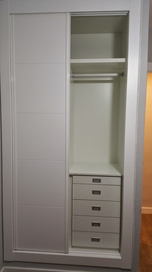 ARMARIO PUERTAS LISAS LACADAS BLANCAS CORREDERAS DOBLE HOJA