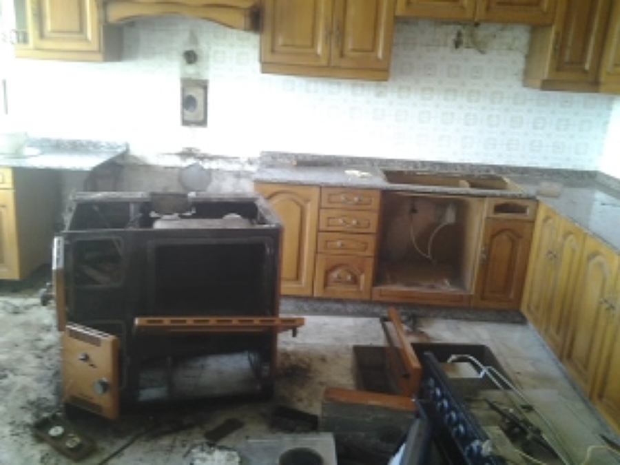 Cocina vieja y reformarla y pintarla