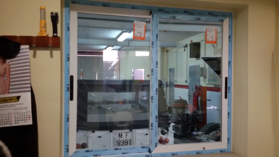 VENTANA PERIMETRAL CORREDERA