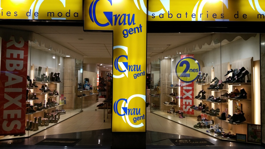 ILUMINACION COMPLETA ZAPATERIA DE 200m