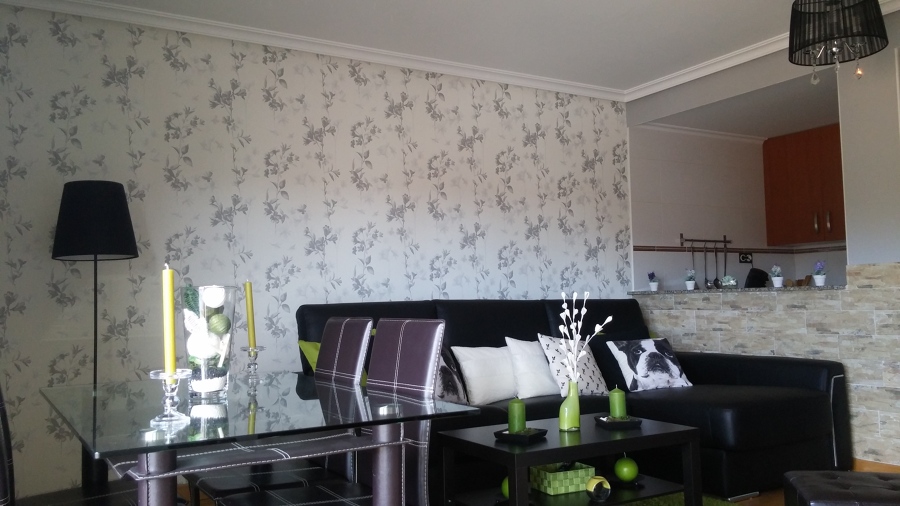 Papel en pared de salón