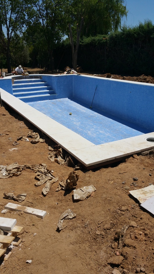 Piscina en Aldea del Fresno