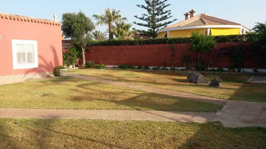 PREPARACION TERRENO PARA ECHAR GRAVA