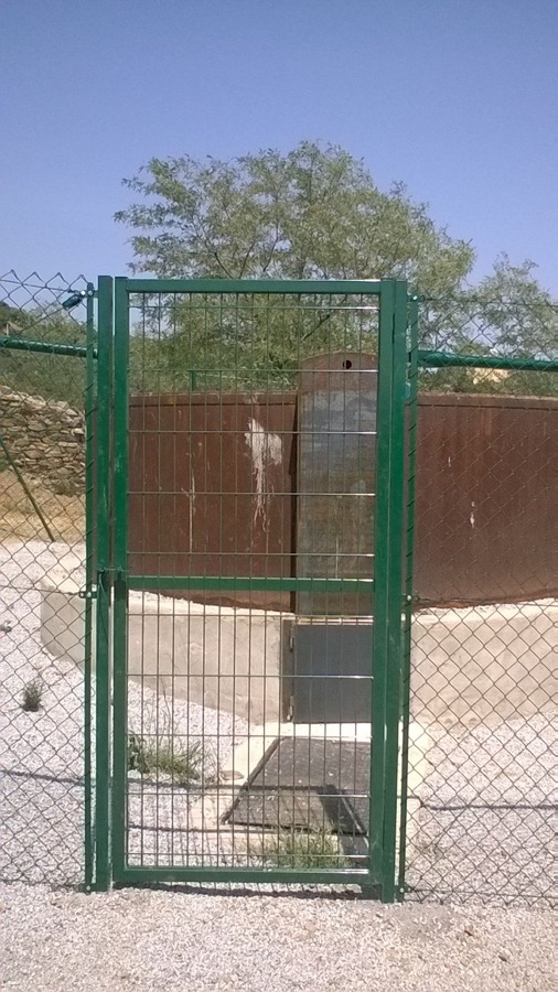 PUERTA MALLAZO VERDE DE 0,90 X 2,00 MTS.