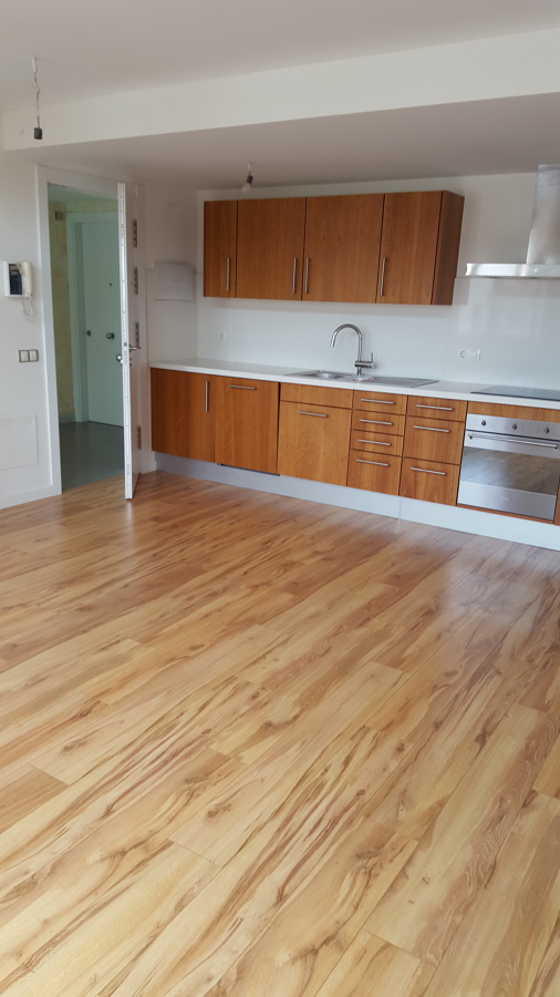 acabados  de cocina americana  se utiliso parquet AC4 de 8ml