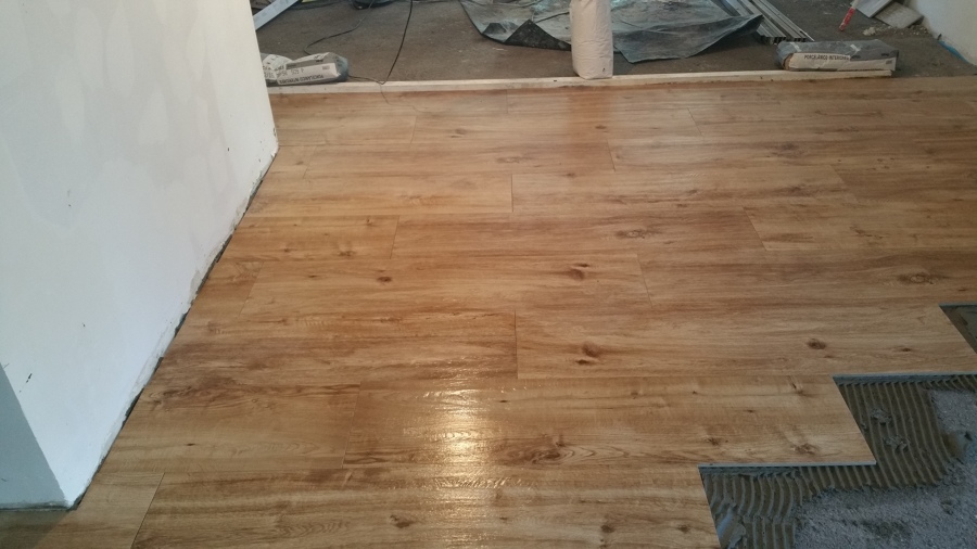 Detalle de solado de gres