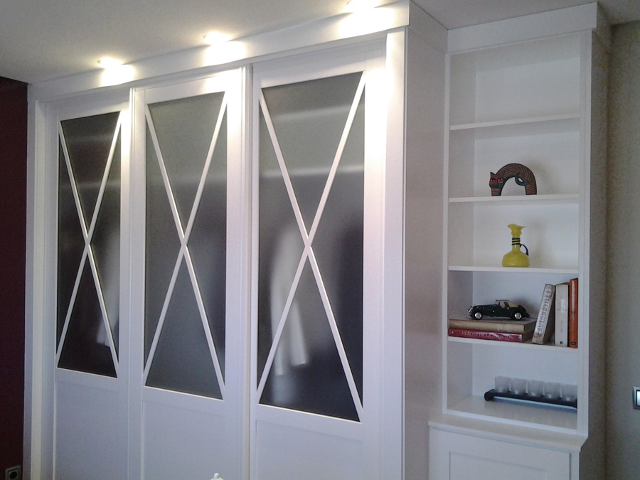 Armario hojas correderas lacado blanco