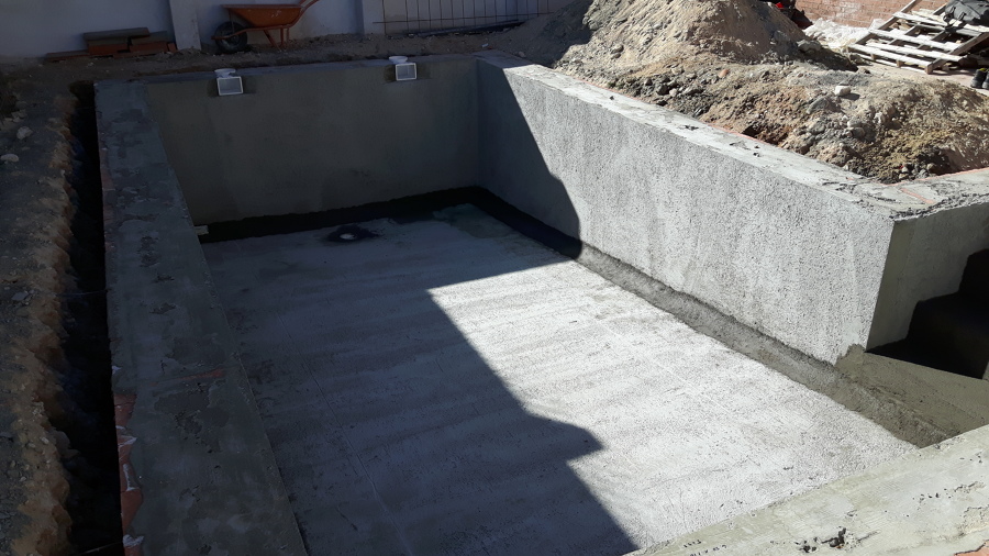 La piscina gunitada.