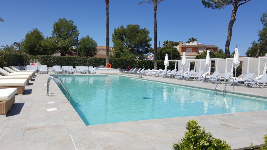 piscina de hotel