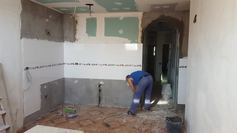 Demolición de piso de cerámica 