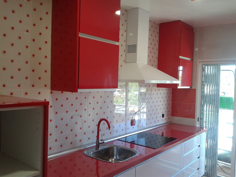 rojo y blanco alto brillo 