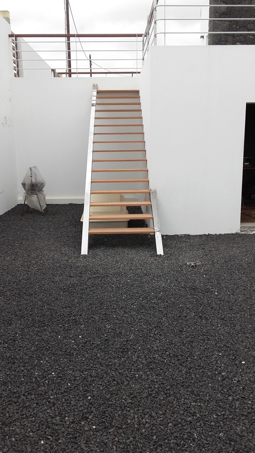 Construccion escalera acero inox madera