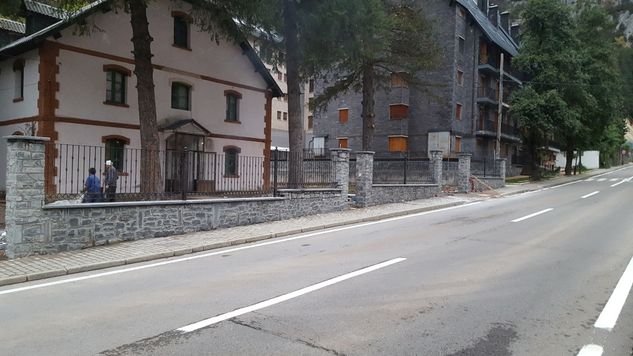 Muro de piedra pizzara