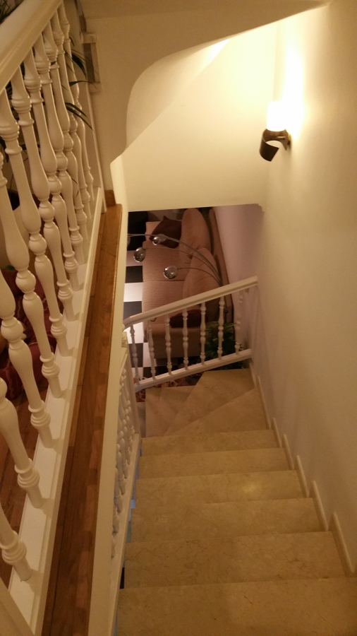 Esmaltado de balaustres en escalera.