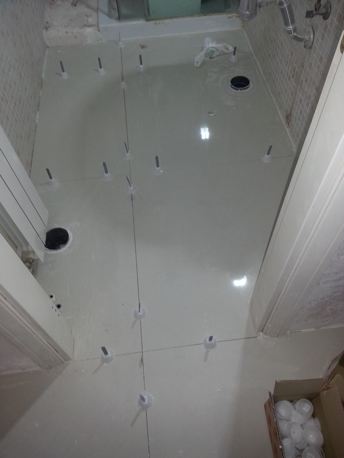 en baño suelo moderna