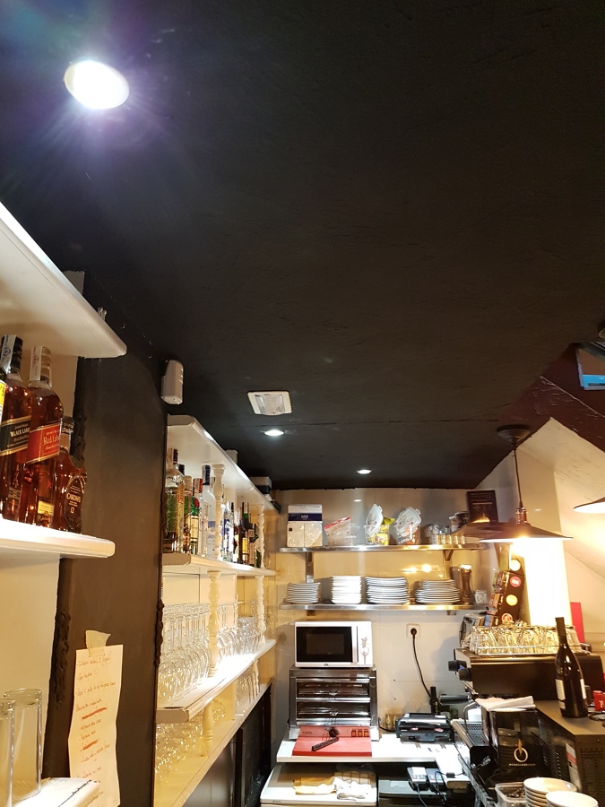 Iluminacion Led en bar.