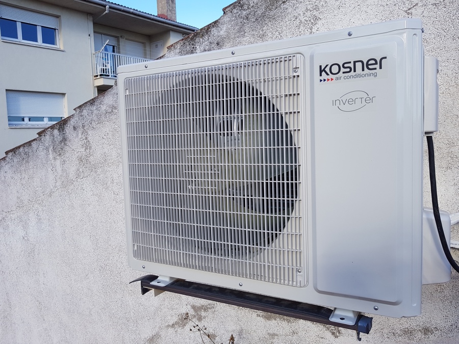 INSTALACIÓN COMPLETA A.A. EN UN LOFT - COMPRESOR