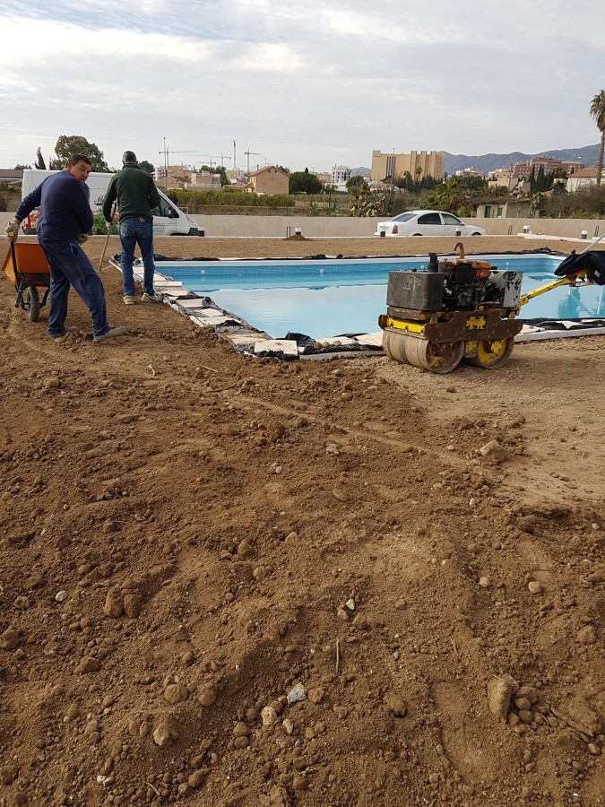 Preparacion para cesped natural.