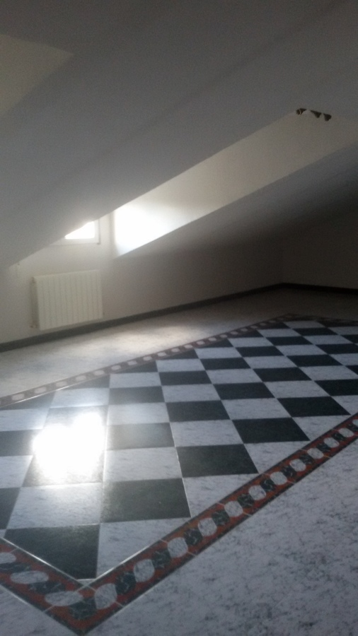 Buhardilla suelo retro