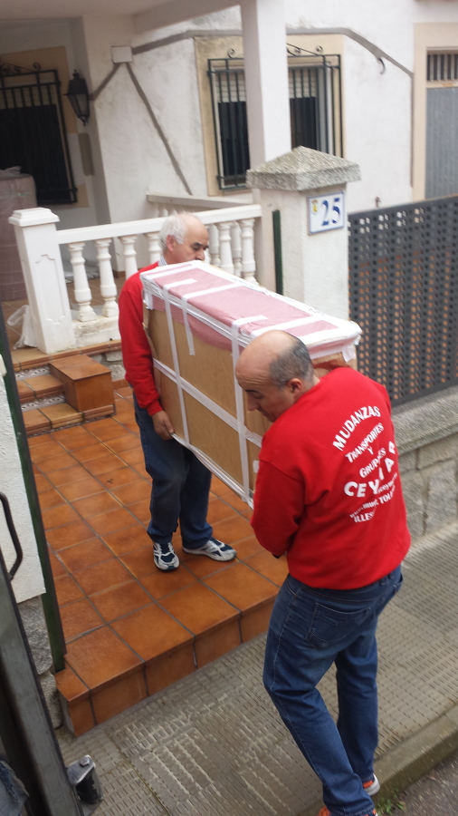 Cargando para Guardamuebles