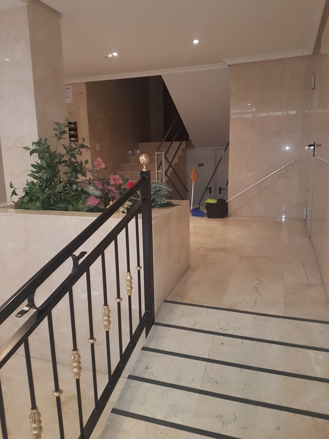 Limpieza de portales en Comunidades de vecinos