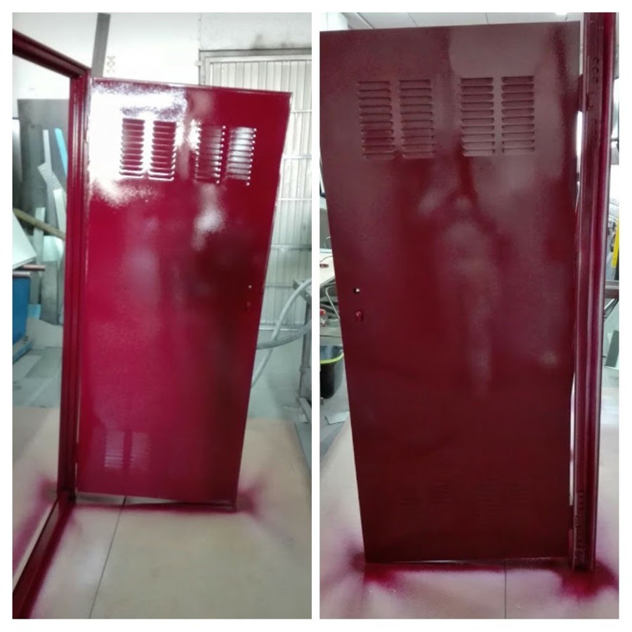 Lacado de puerta galvanizada.