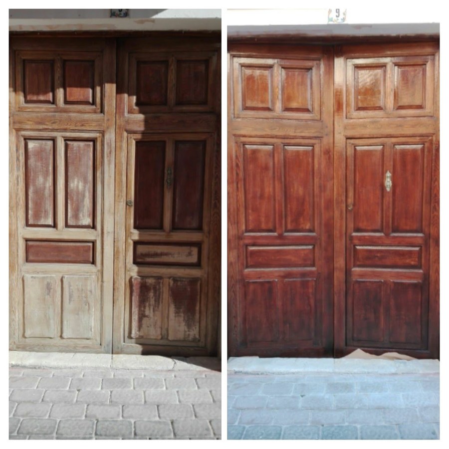 Restauración puerta madera antigüa.