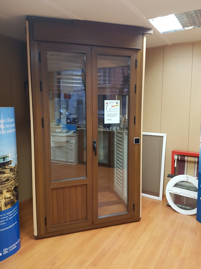 Puerta Aluminio RPT color Madera