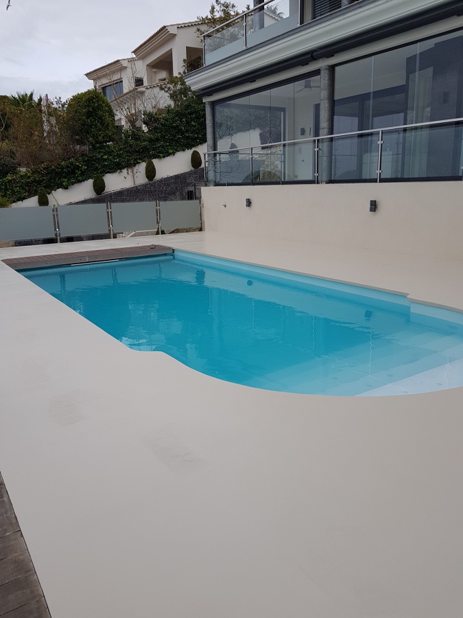 piscina revestido en microcemento