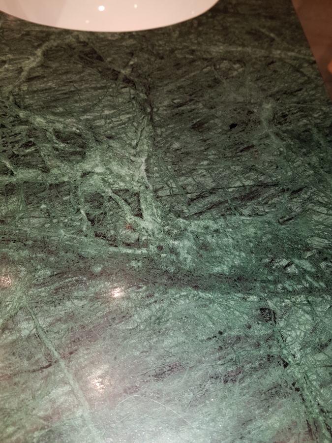 Quemado de marmol por productos que no se deben utilizar nunca bang