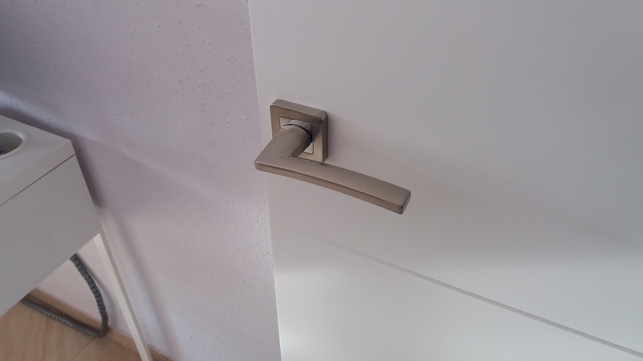 Reforma de Adosado , Puertas Lacadas Blancas y Parquet de Roble C5