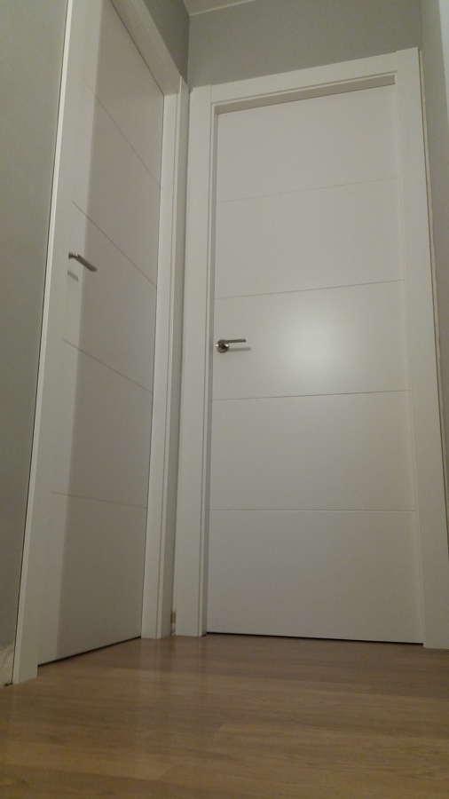 Reforma de Adosado , Puertas Lacadas Blancas y Parquet de Roble C5