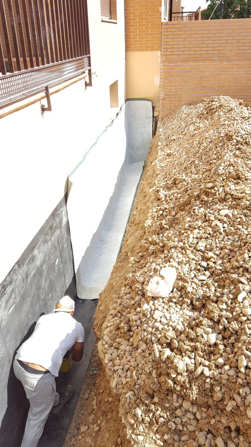 Impermeabilización de muros con lámina de caucho (EPDM)