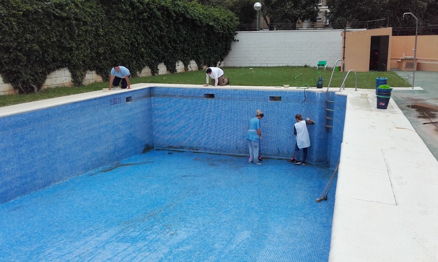 LIMPIEZA DE PISCINA