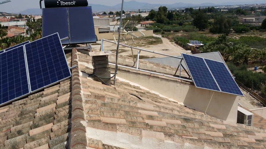 VIVIENDA + NEGOCIO