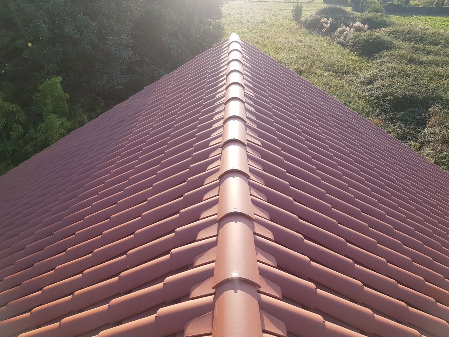 Cubierta con teja en Sada