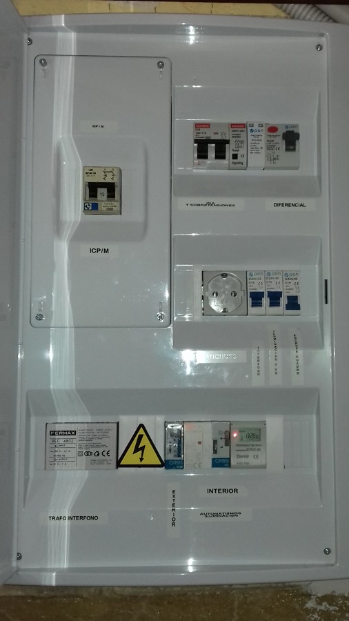 Cuadro eléctrico servicios comunes