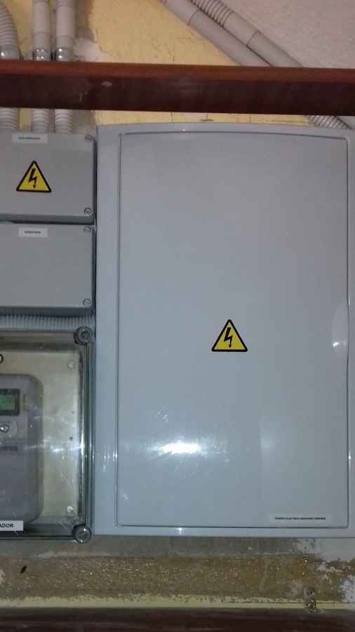 Cuadro eléctrico servicios comunes